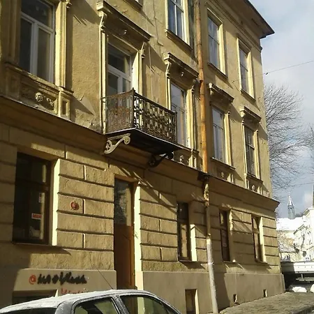 Apartment ляльковий театр не мансарда