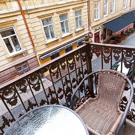 Apartment ляльковий театр не мансарда Lviv