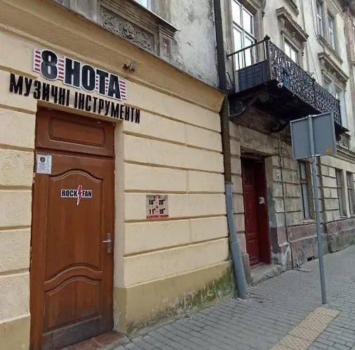 ляльковий театр не мансарда Apartment *