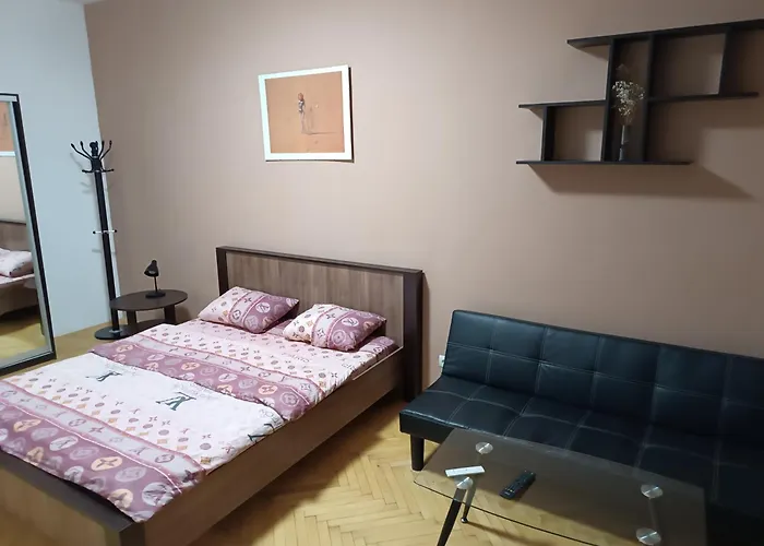 ляльковий театр не мансарда Apartamento *