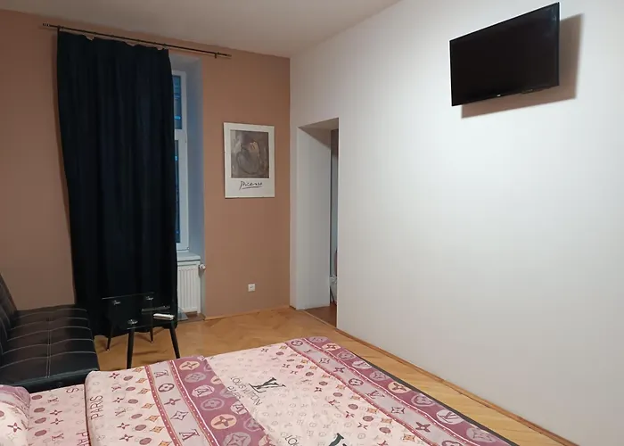 ляльковий театр не мансарда Apartamento *